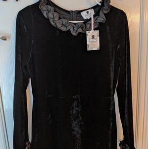 Dainty Jewells velvet dress